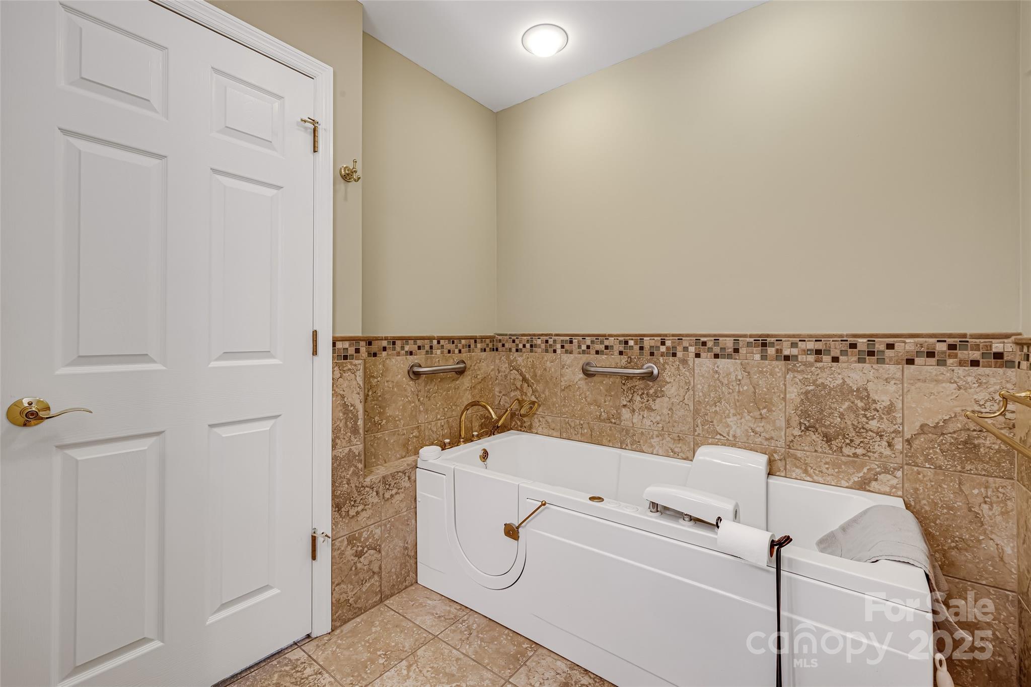 77 Chestnut Street Tryon NC 28782