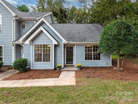 2851 Iron Gate Lane Charlotte NC 28212