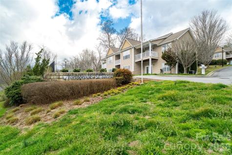10 Northbrook Place Asheville NC 28804