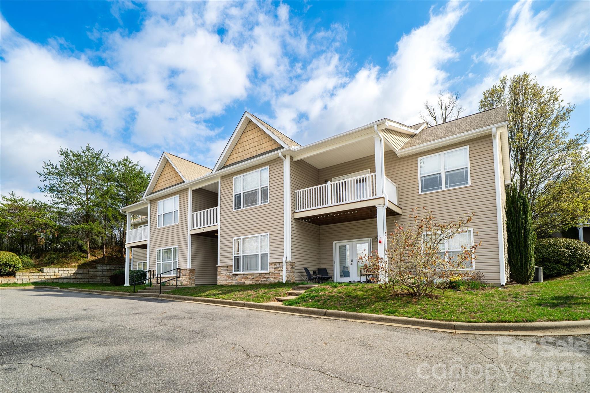 10 Northbrook Place Asheville NC 28804