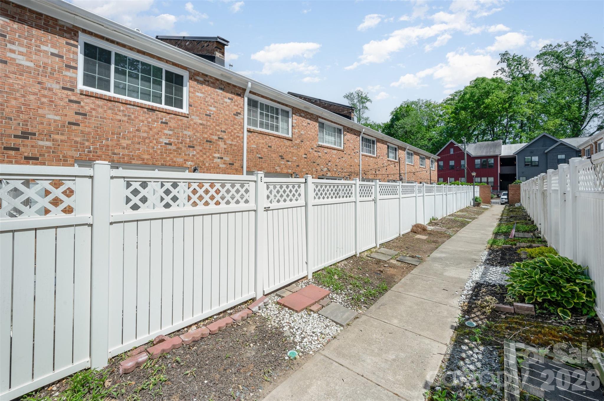 1218 Green Oaks Lane Charlotte NC 28205
