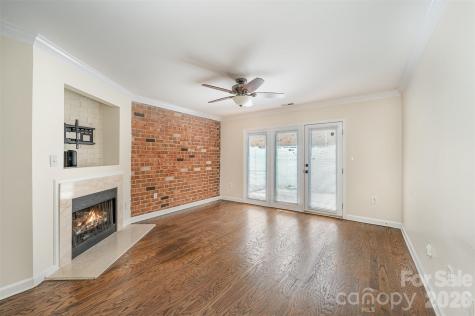 1218 Green Oaks Lane Charlotte NC 28205