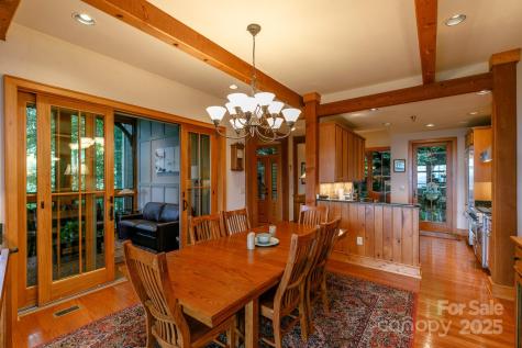 47 Creekside Way Burnsville NC 28714