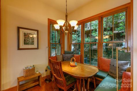 47 Creekside Way Burnsville NC 28714