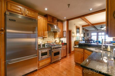 47 Creekside Way Burnsville NC 28714