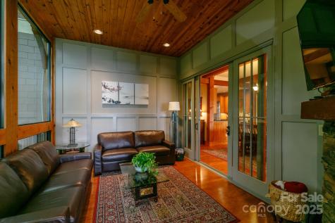 47 Creekside Way Burnsville NC 28714