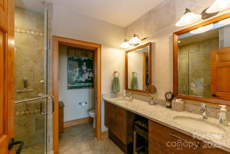 47 Creekside Way Burnsville NC 28714