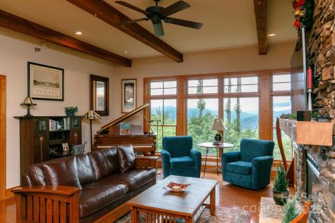 47 Creekside Way Burnsville NC 28714