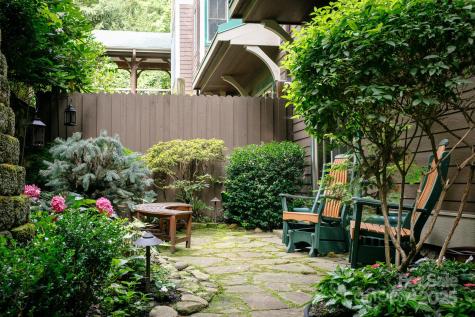 47 Creekside Way Burnsville NC 28714