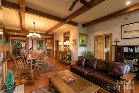 47 Creekside Way Burnsville NC 28714