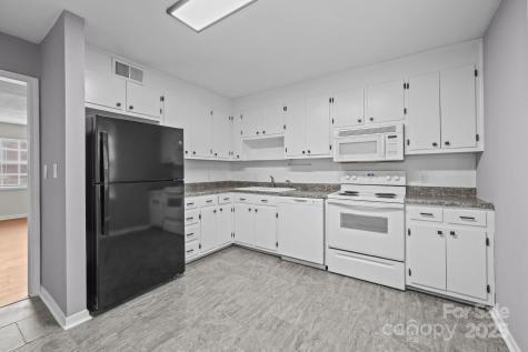 1300 Larchmont Place Salisbury NC 28147