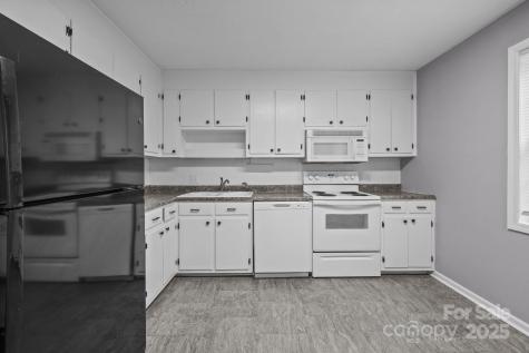 1300 Larchmont Place Salisbury NC 28147