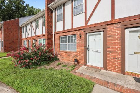 1300 Larchmont Place Salisbury NC 28147