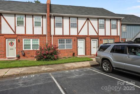 1300 Larchmont Place Salisbury NC 28147