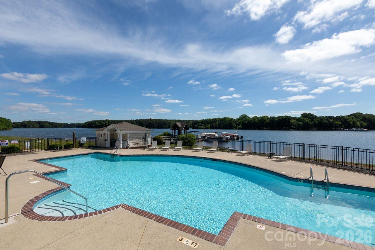 930 Jetton Street Davidson NC 28036
