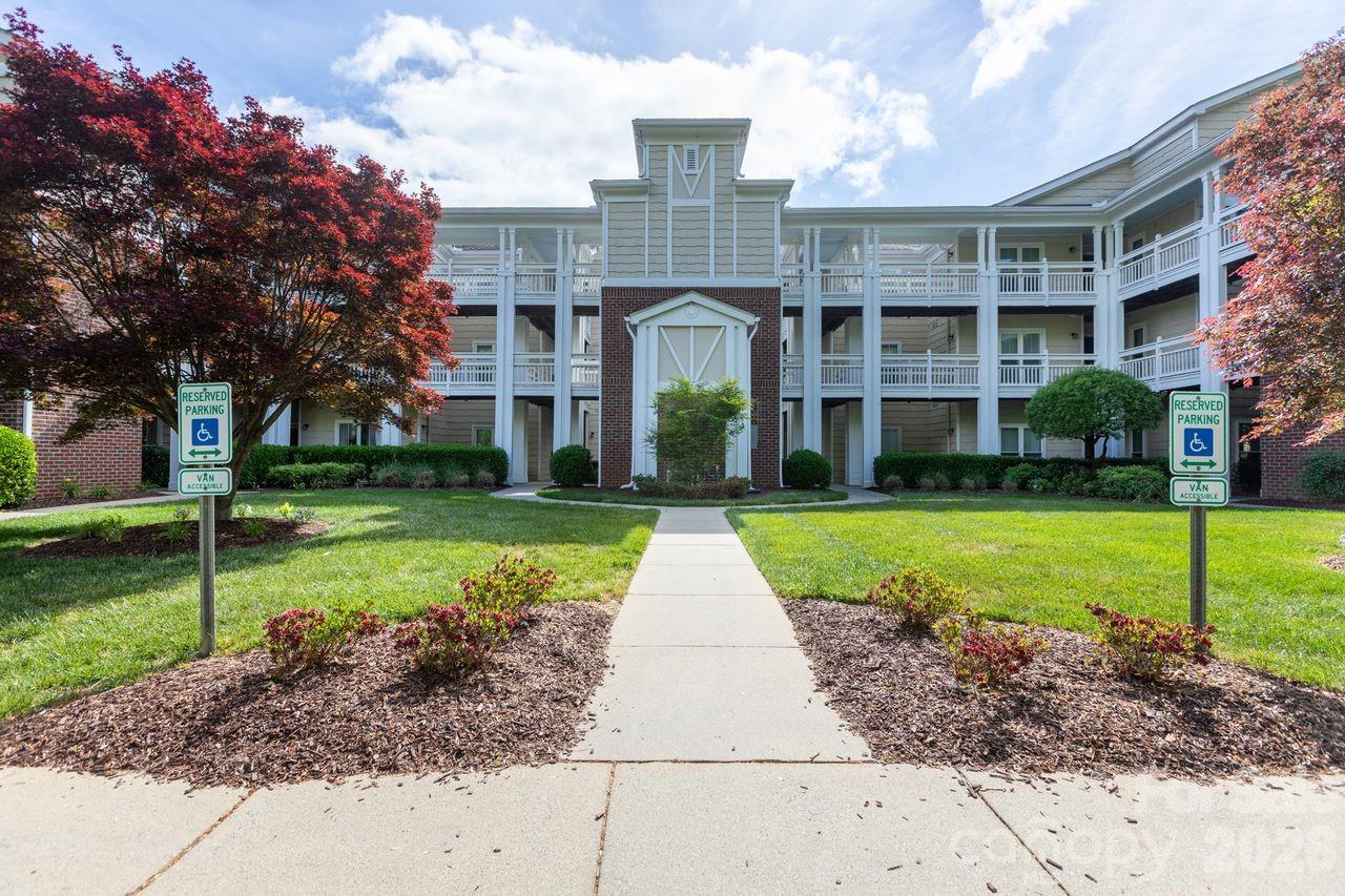 930 Jetton Street Davidson NC 28036