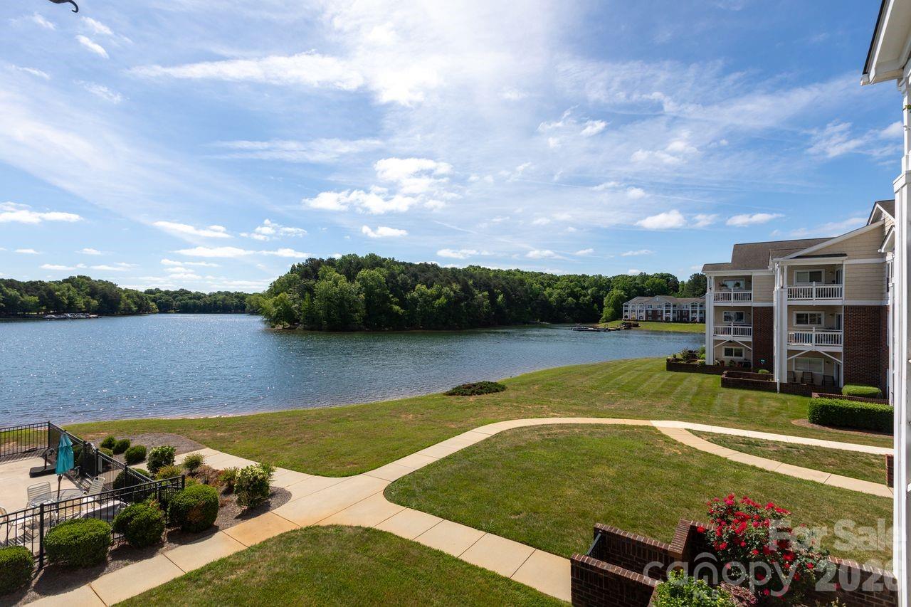 930 Jetton Street Davidson NC 28036