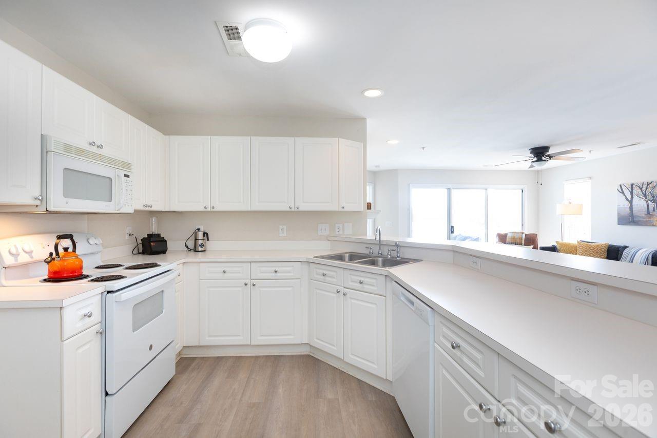 930 Jetton Street Davidson NC 28036