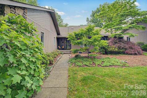 16 Clubside Drive Asheville NC 28804