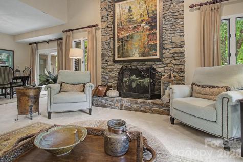 16 Clubside Drive Asheville NC 28804