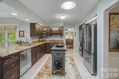 16 Clubside Drive Asheville NC 28804
