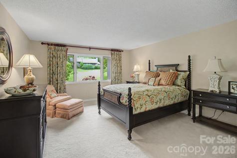 16 Clubside Drive Asheville NC 28804