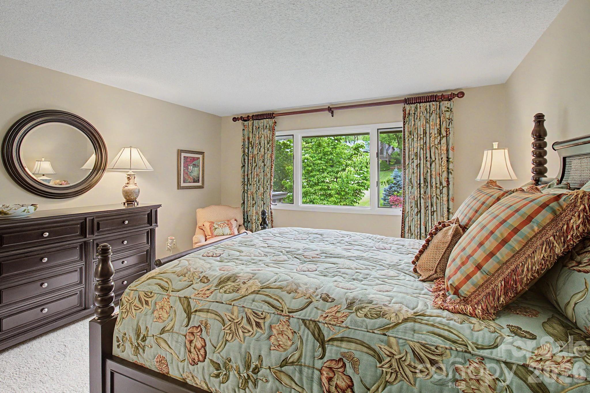16 Clubside Drive Asheville NC 28804