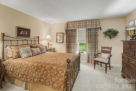16 Clubside Drive Asheville NC 28804