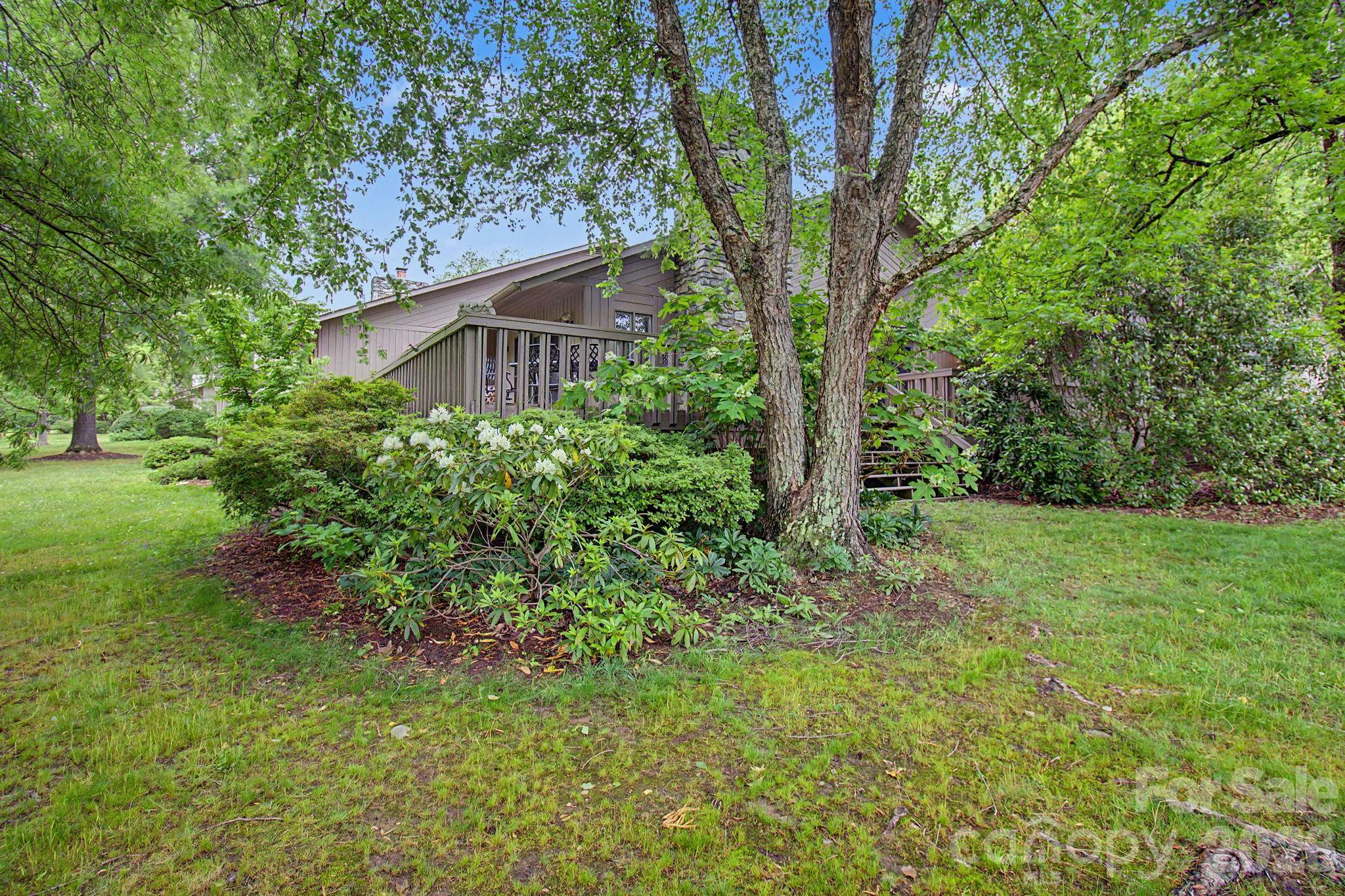 16 Clubside Drive Asheville NC 28804