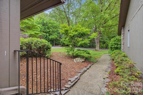 16 Clubside Drive Asheville NC 28804