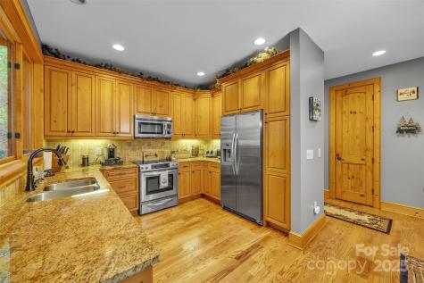 89 Springhouse Drive Elk Park NC 28622