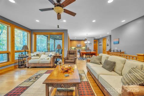 89 Springhouse Drive Elk Park NC 28622