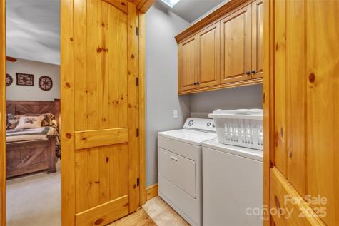 89 Springhouse Drive Elk Park NC 28622