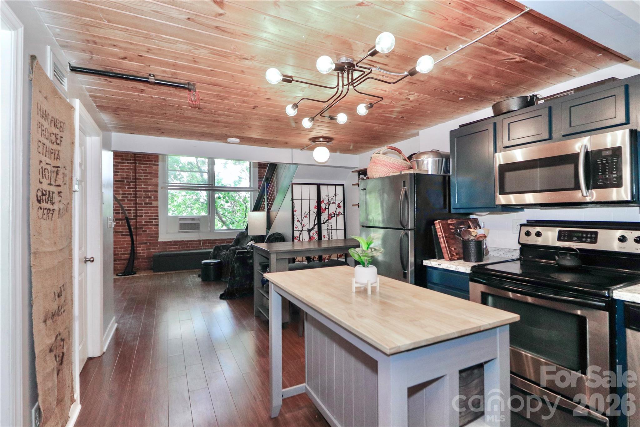 201 S Hoskins Road Charlotte NC 28208