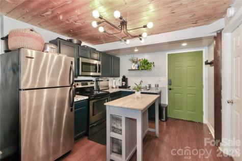 201 S Hoskins Road Charlotte NC 28208