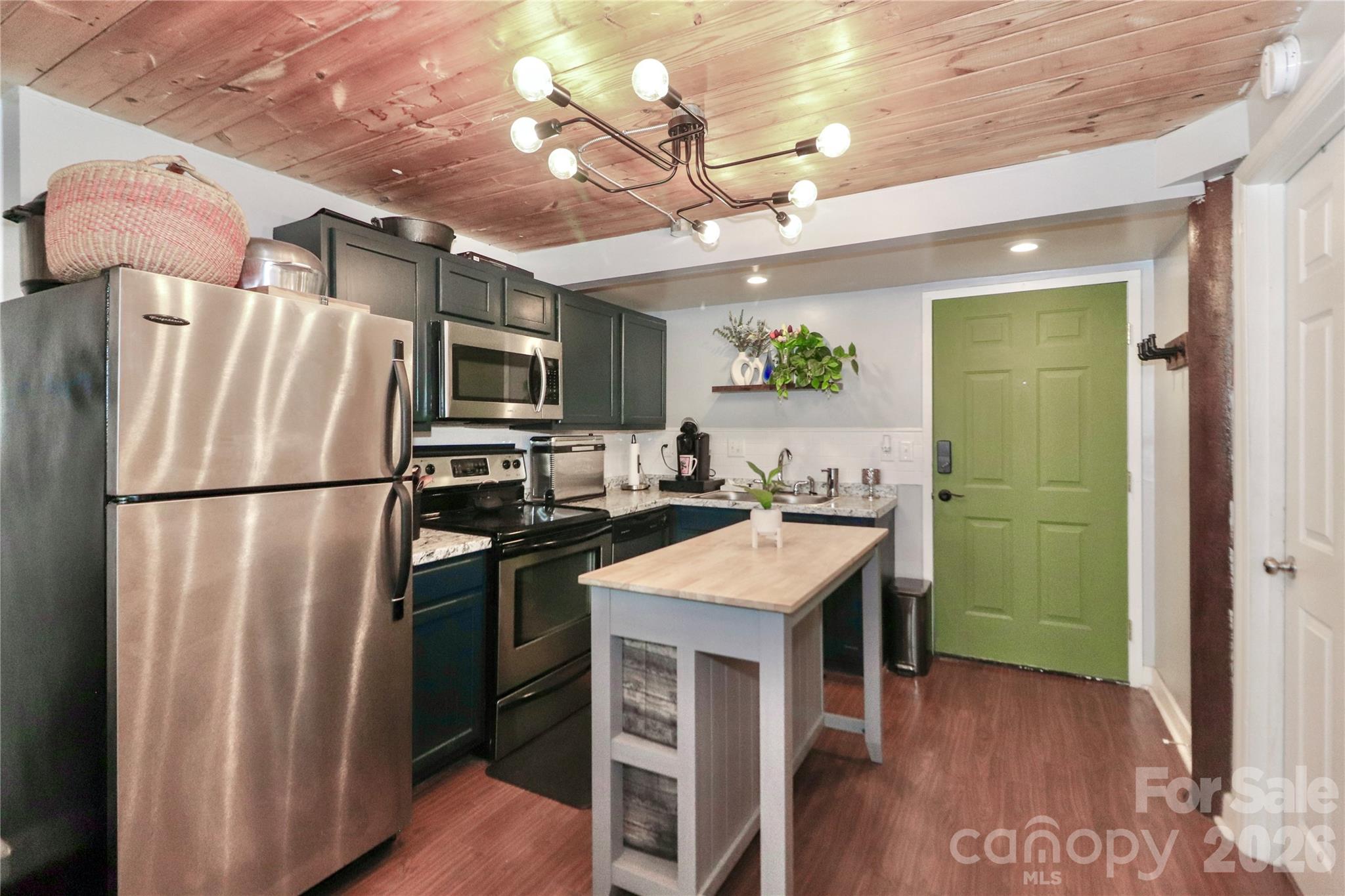 201 S Hoskins Road Charlotte NC 28208