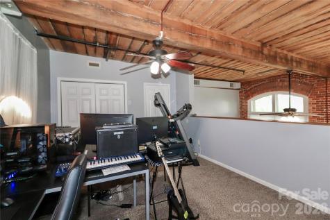 201 S Hoskins Road Charlotte NC 28208