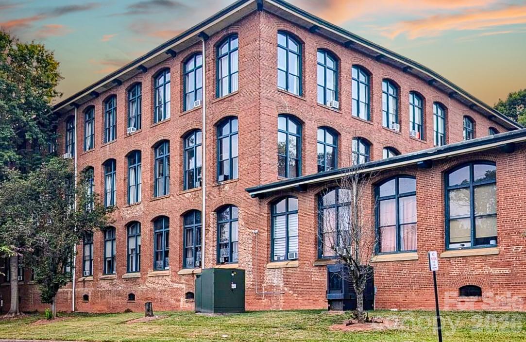 201 S Hoskins Road Charlotte NC 28208