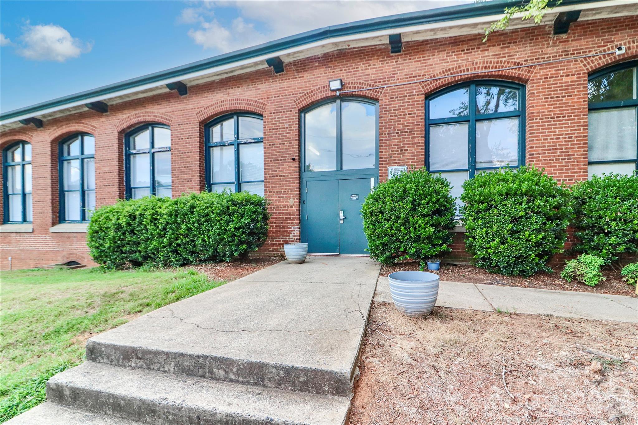 201 S Hoskins Road Charlotte NC 28208