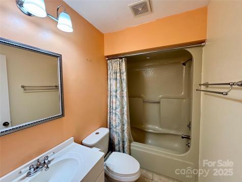 21 Loganwood Lane Etowah NC 28729