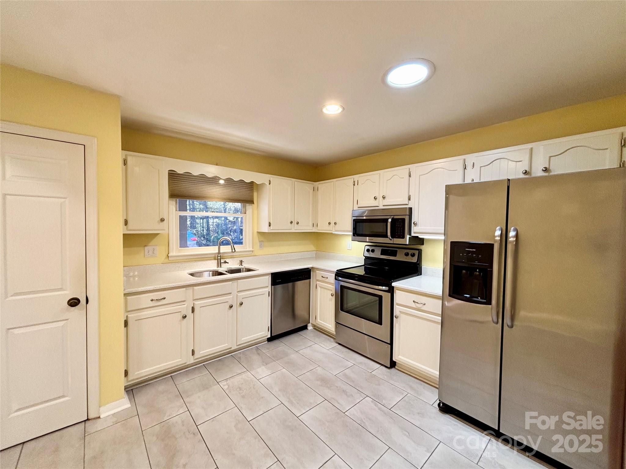 21 Loganwood Lane Etowah NC 28729
