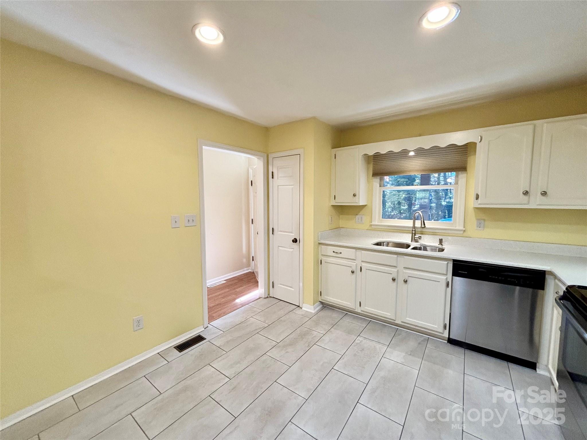 21 Loganwood Lane Etowah NC 28729
