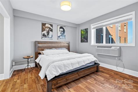 538 N Main Street Hendersonville NC 28792