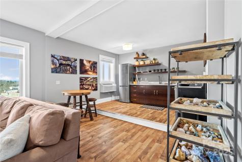 538 N Main Street Hendersonville NC 28792