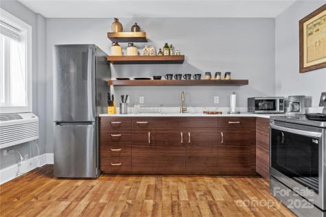 538 N Main Street Hendersonville NC 28792