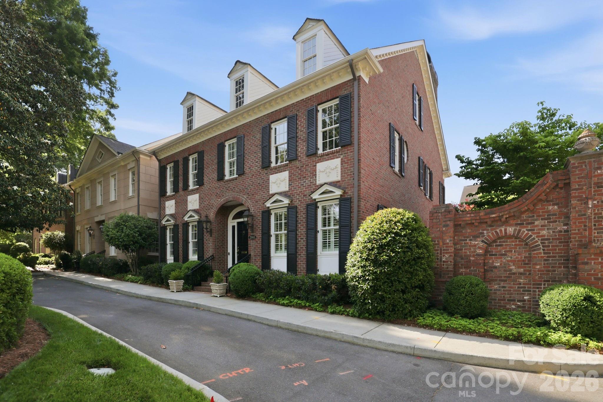 2044 Queens Road W Charlotte NC 28207