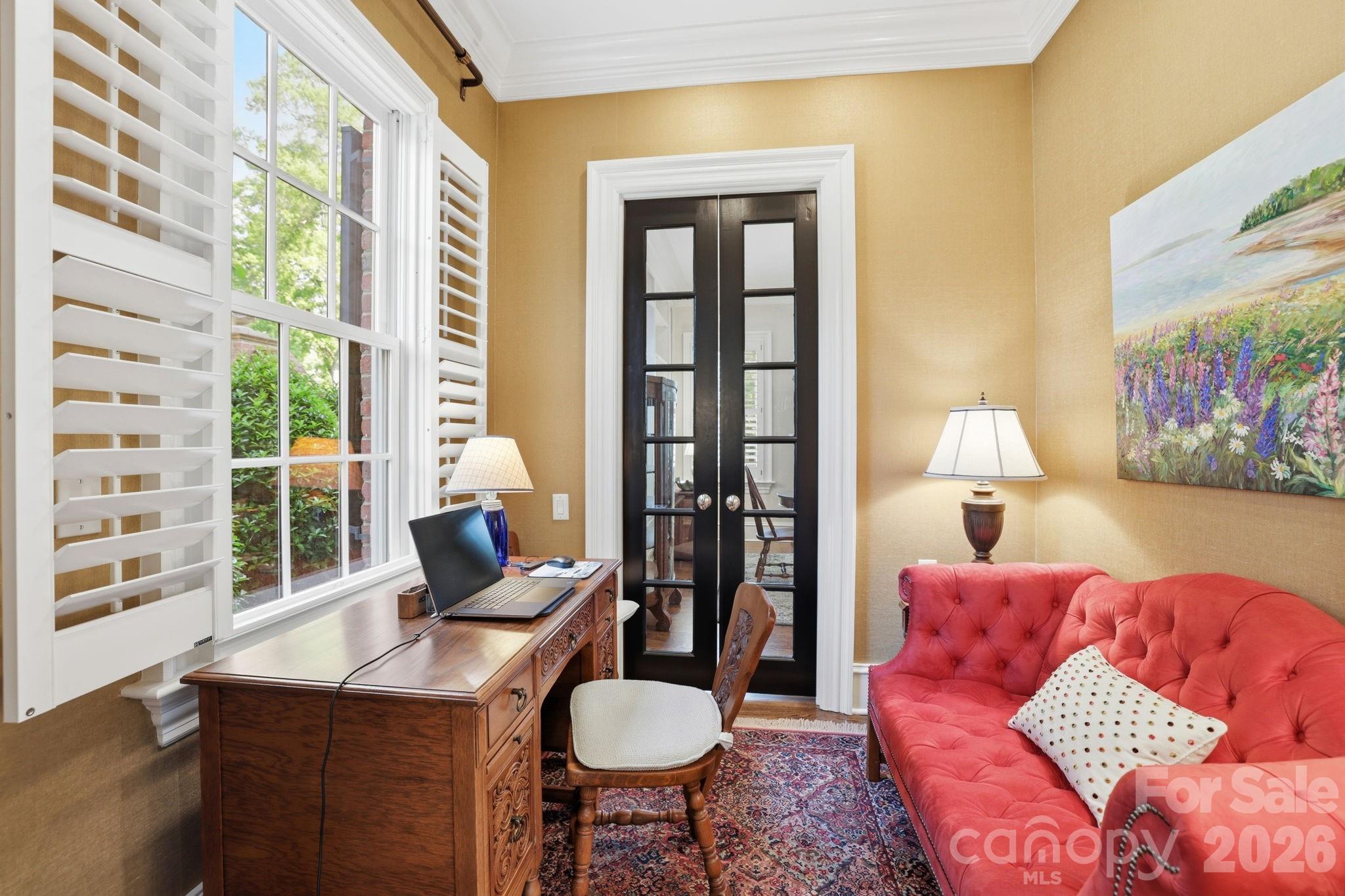 2044 Queens Road W Charlotte NC 28207