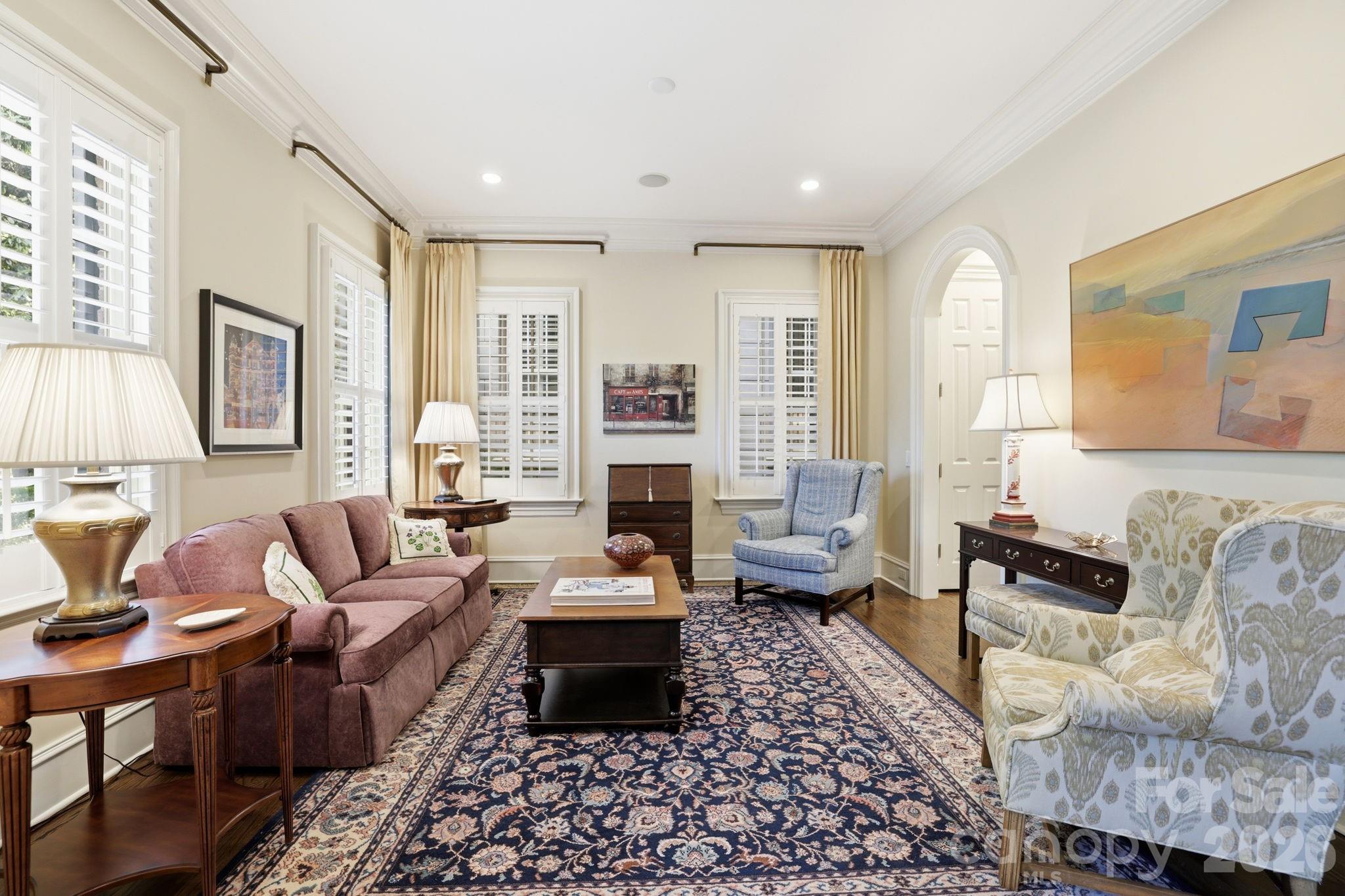 2044 Queens Road W Charlotte NC 28207