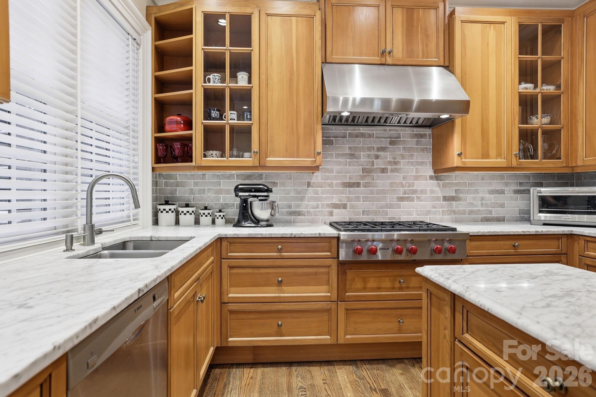2044 Queens Road W Charlotte NC 28207