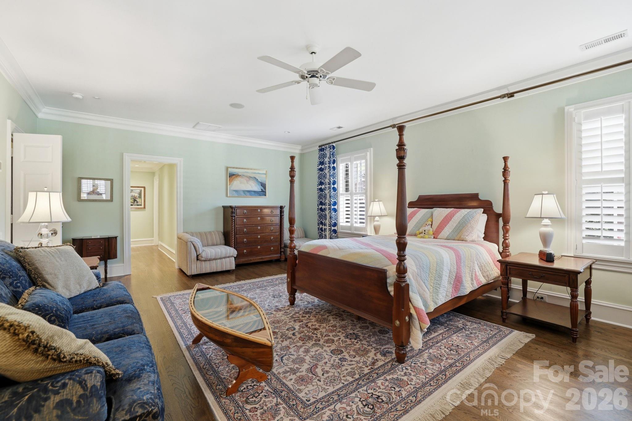 2044 Queens Road W Charlotte NC 28207